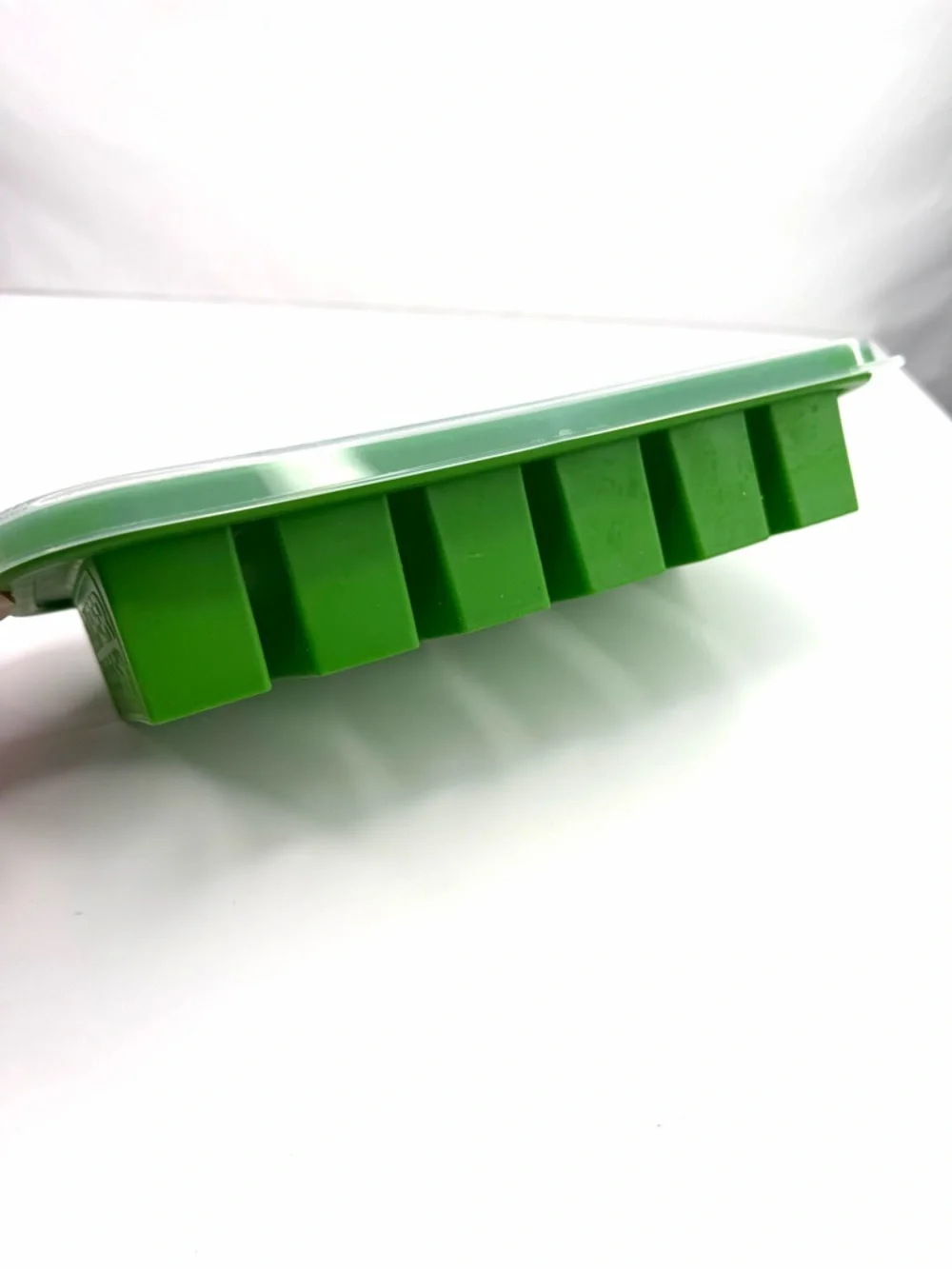 Sur La Table Souper Cubes Green Silicone Tray Food Prep Ice Cube Tray with Lid